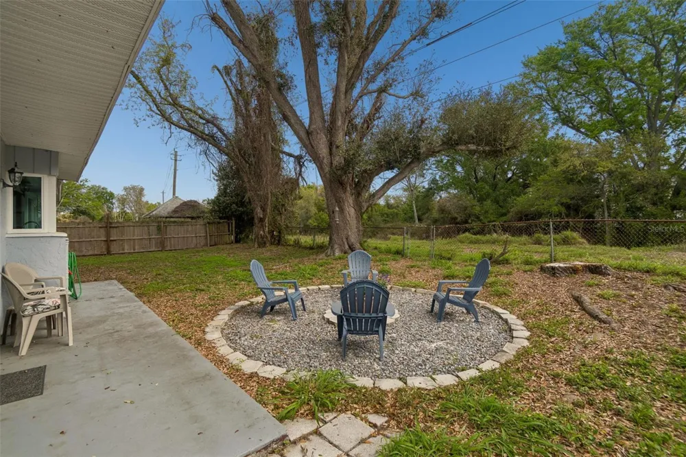 6815 MITCHELL CIRCLE Tampa, FL 33634