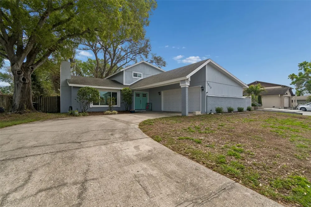 6815 MITCHELL CIRCLE Tampa, FL 33634