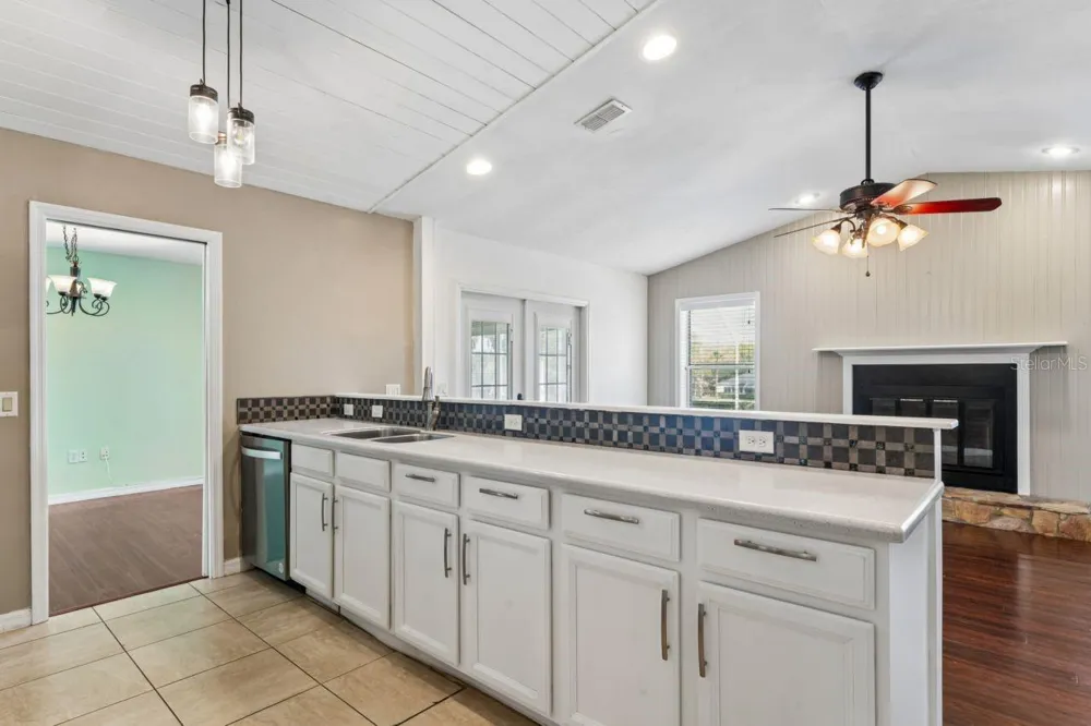 375 E LIBERTY STREET Hernando, FL 34442