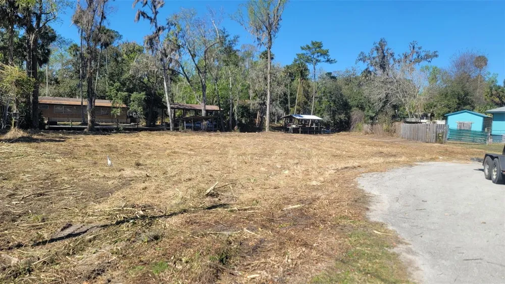 55813 SAM STREET Astor, FL 32102