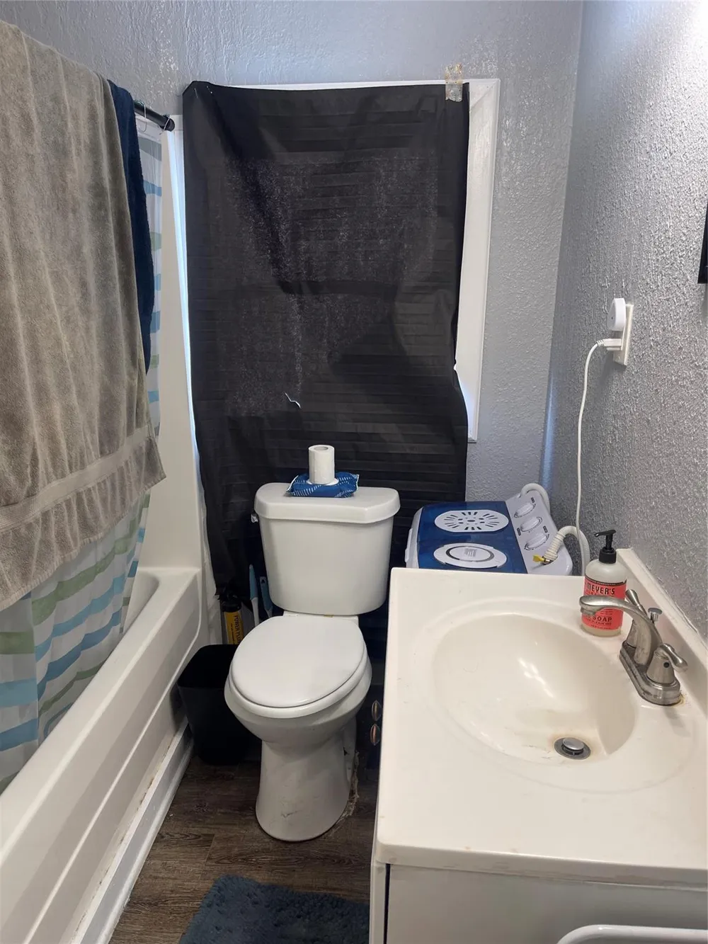 105 Carver Street Edna, TX 77957