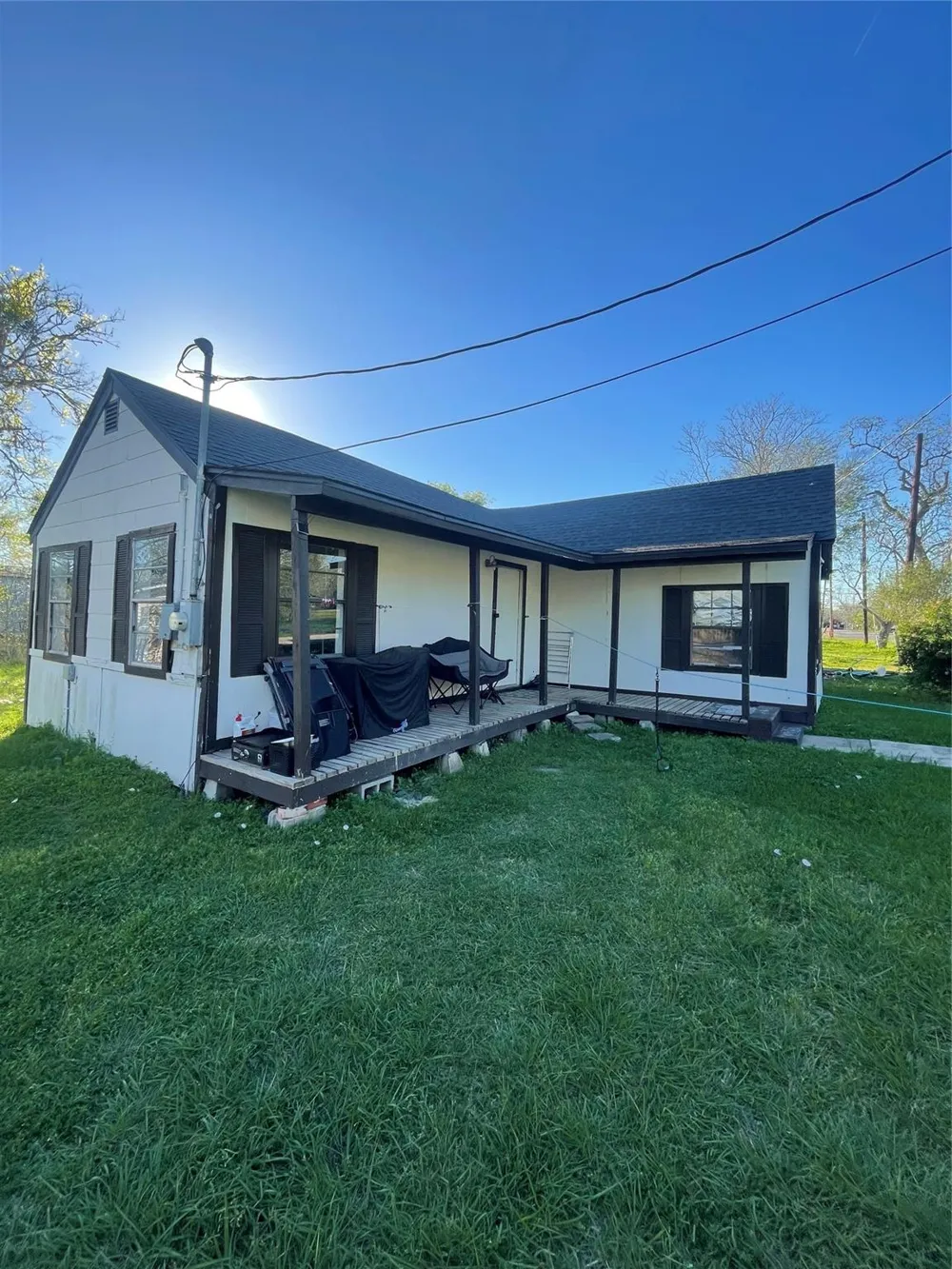 105 Carver Street Edna, TX 77957