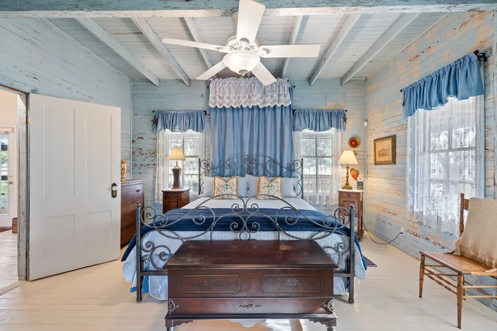 1585 Round Top Rd Round Top, TX 78954