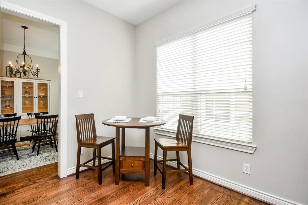 2614 Maxroy Street Houston, TX 77007