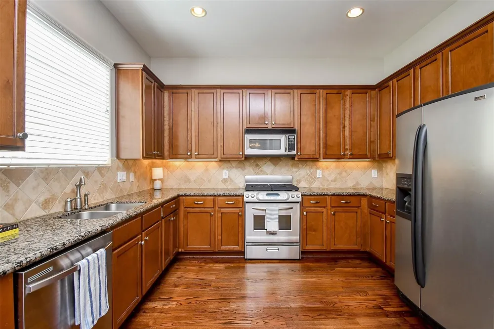 2614 Maxroy Street Houston, TX 77007