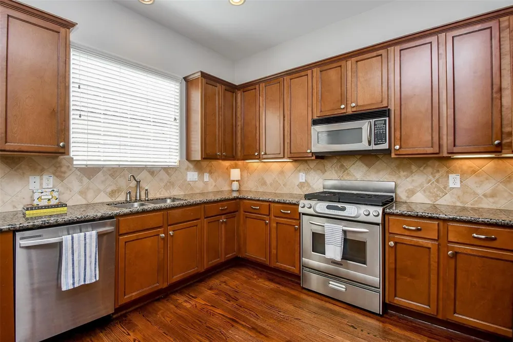 2614 Maxroy Street Houston, TX 77007