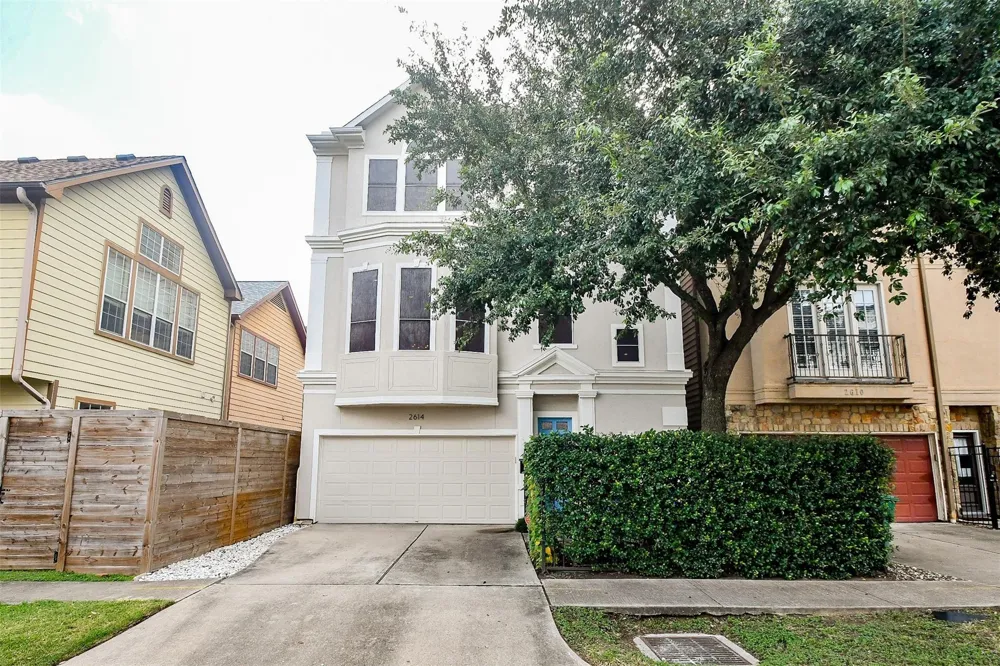 2614 Maxroy Street Houston, TX 77007