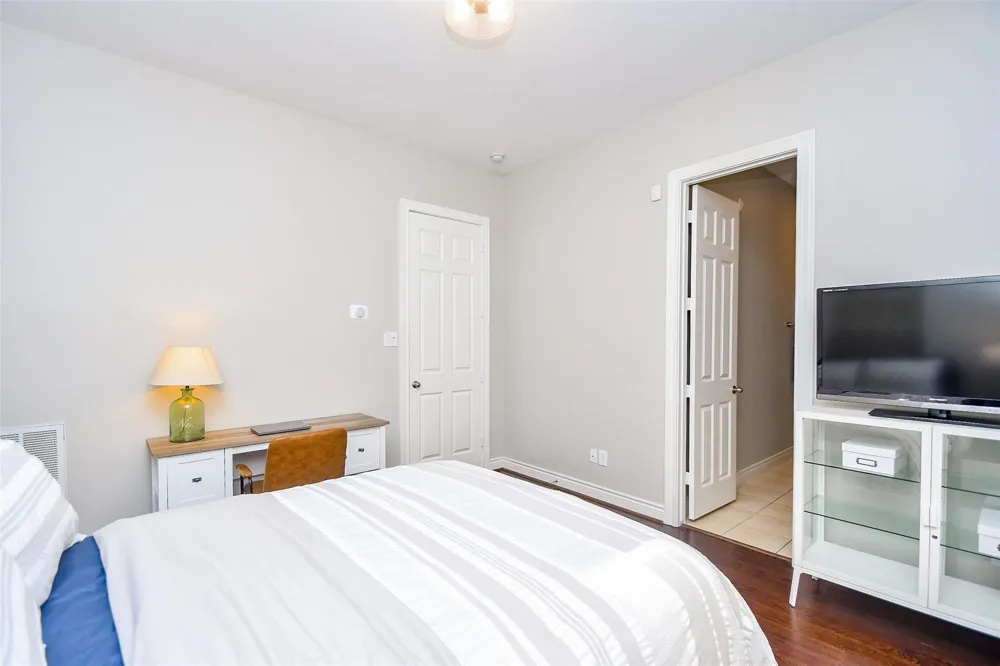 2614 Maxroy Street Houston, TX 77007