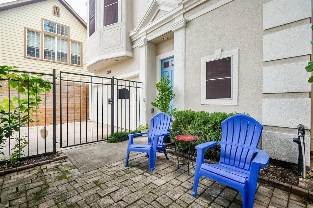 2614 Maxroy Street Houston, TX 77007