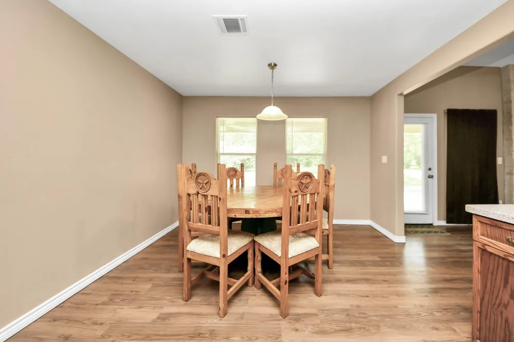 197 County Road 348 Cleveland, TX 77327