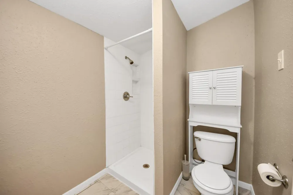 197 County Road 348 Cleveland, TX 77327