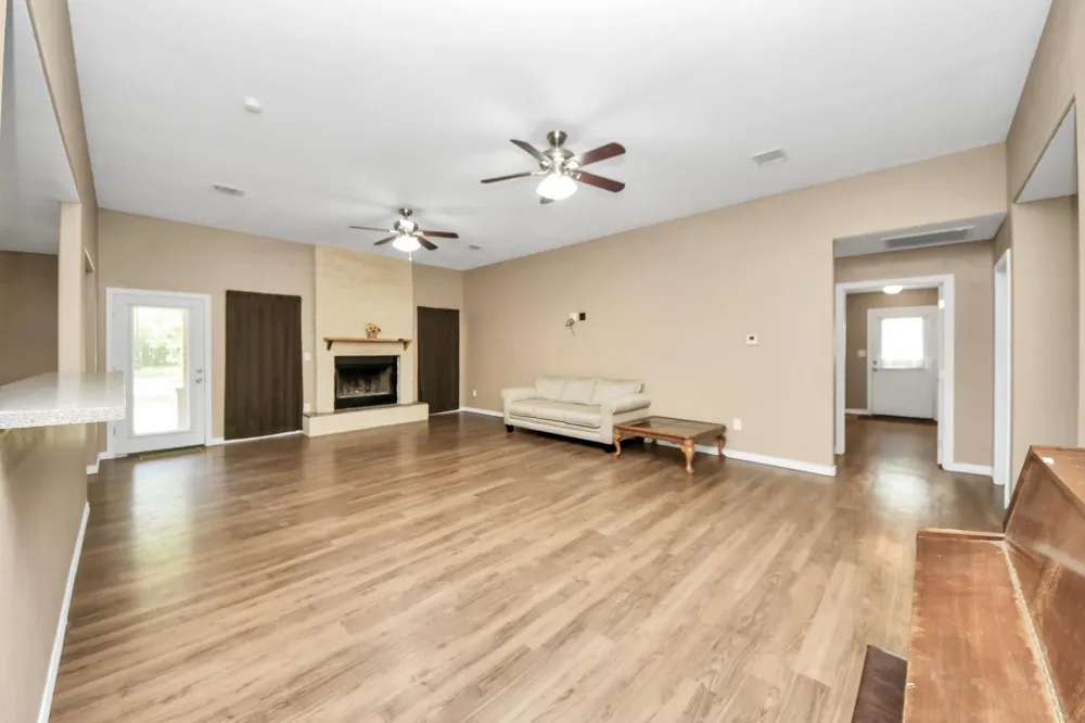 197 County Road 348 Cleveland, TX 77327