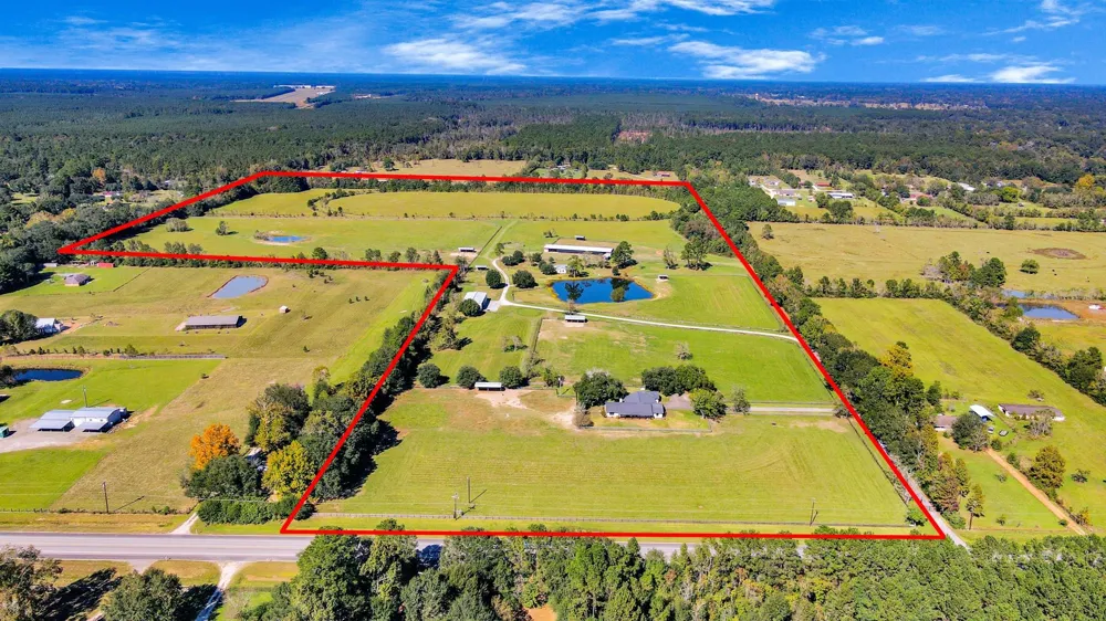 16076 Highway 105 Cleveland, TX 77327