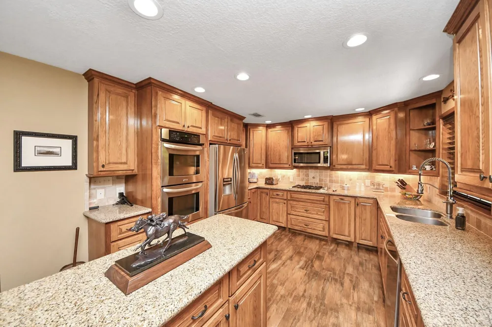 16076 Highway 105 Cleveland, TX 77327