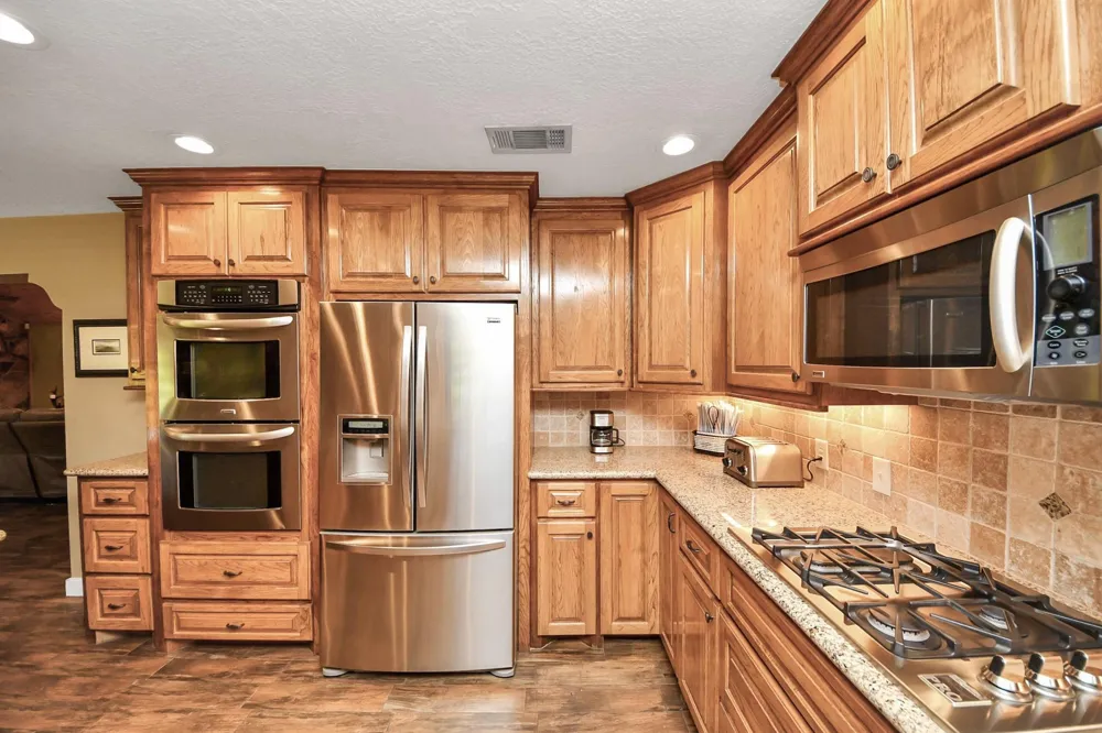 16076 Highway 105 Cleveland, TX 77327