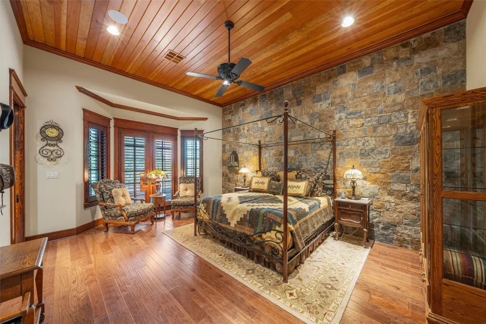 240 Lost Creek China Spring, TX 76633