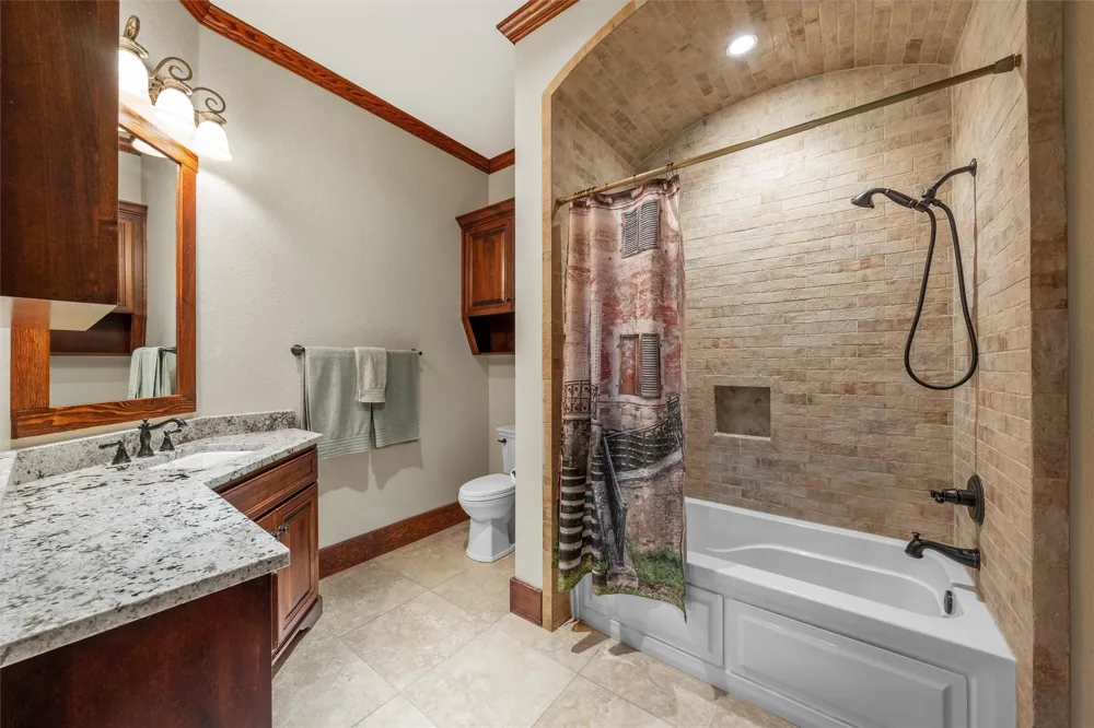 240 Lost Creek China Spring, TX 76633