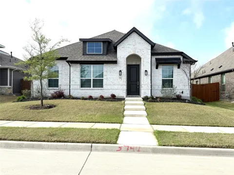 3747 Topeka Trail