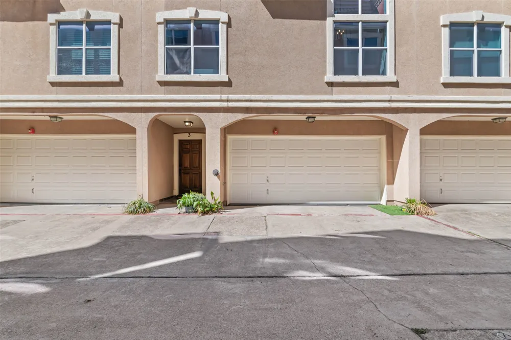 5609 Lindell Avenue #3 Dallas, TX 75206