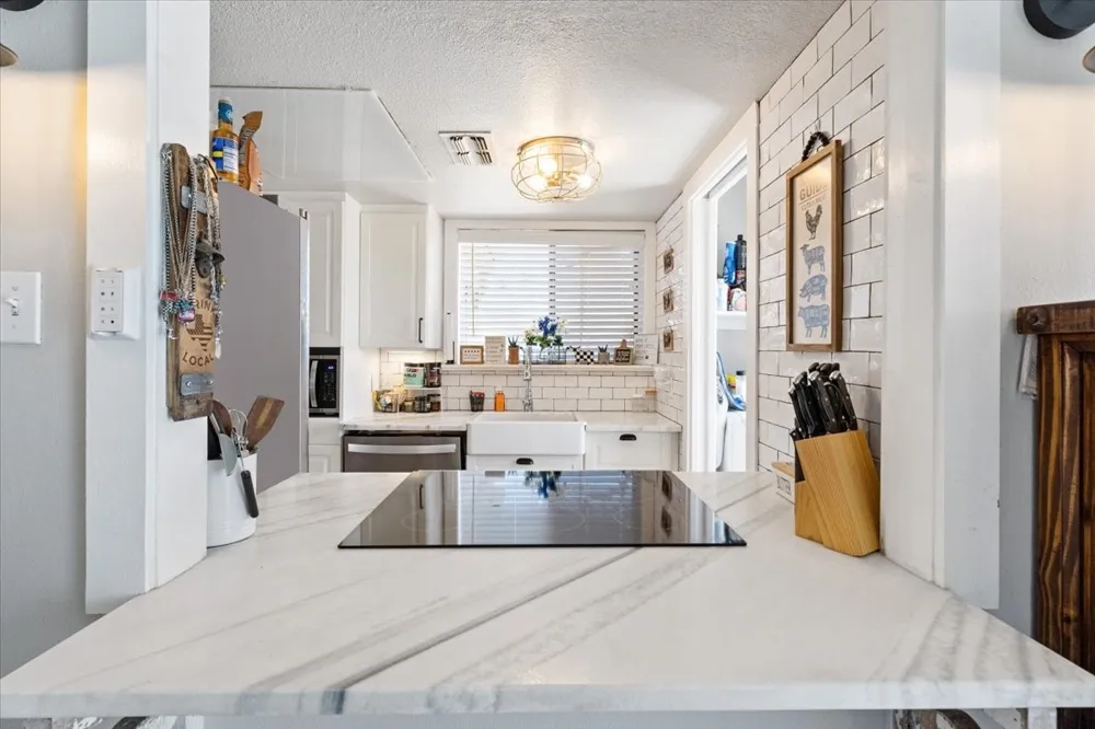 7 Dewberry Court Bedford, TX 76021