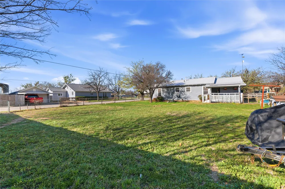 915 S Neches Street Coleman, TX 76834