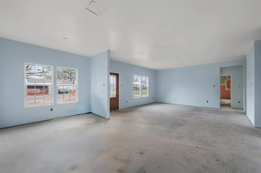211 Lopez Street Bellmead, TX 76705