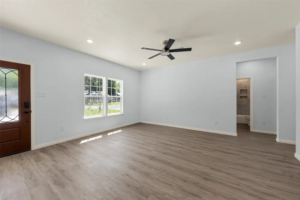 211 Lopez Street Bellmead, TX 76705