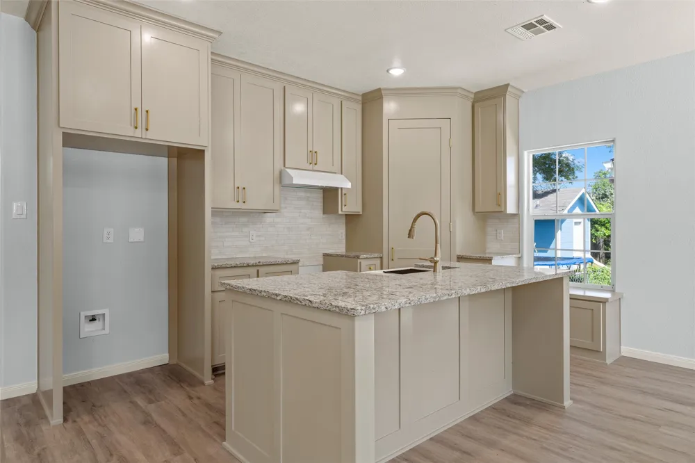 211 Lopez Street Bellmead, TX 76705
