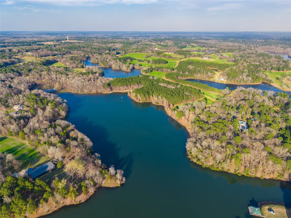 1002 Private Road 7892 Mineola, TX 75773