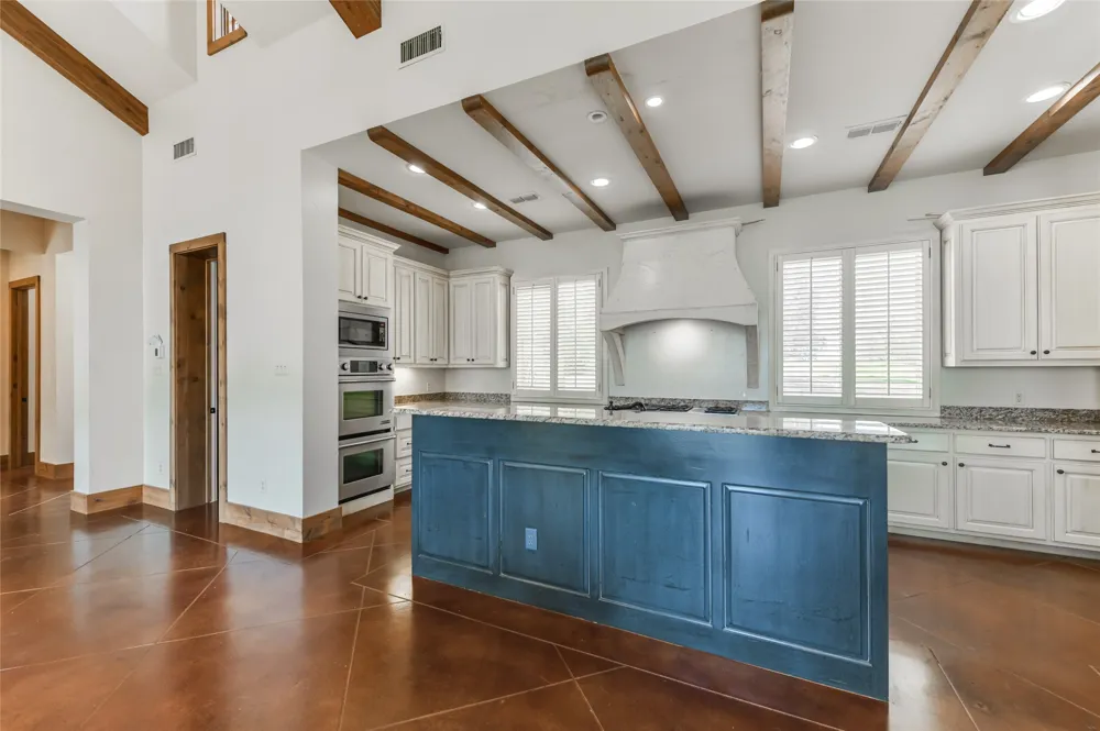 1002 Private Road 7892 Mineola, TX 75773