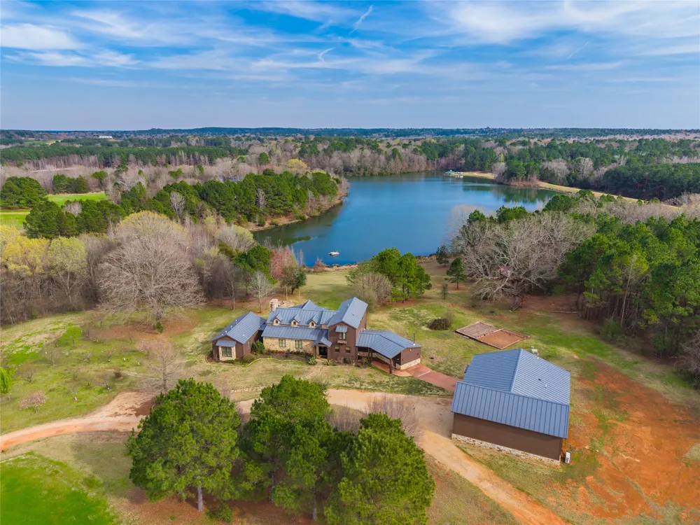 1002 Private Road 7892 Mineola, TX 75773