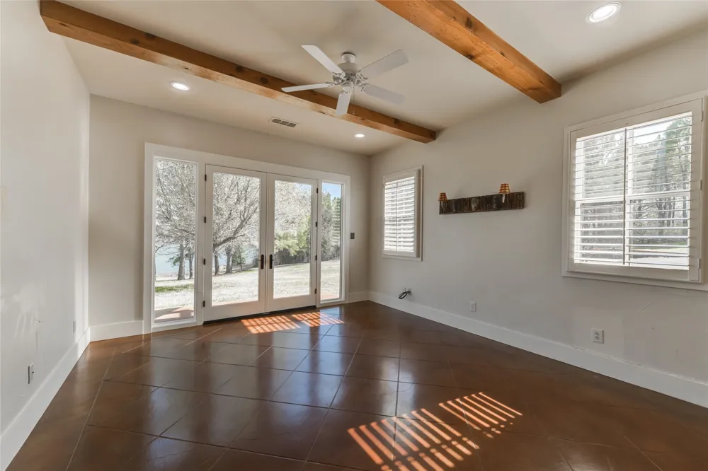 1002 Private Road 7892 Mineola, TX 75773
