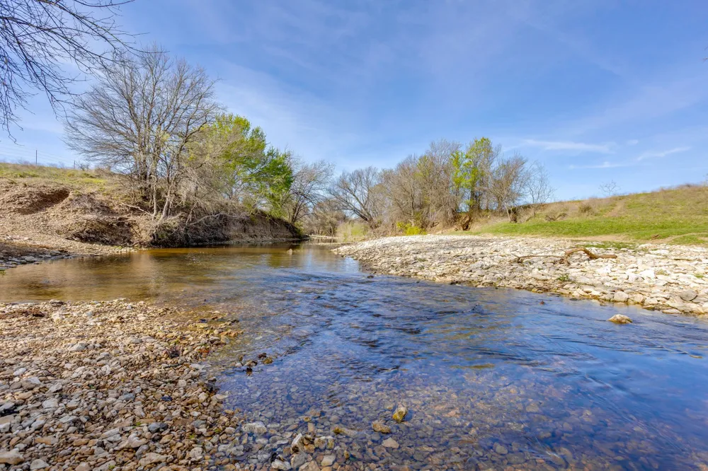 HCR 1136 Blum, TX 76093