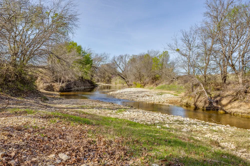 HCR 1136 Blum, TX 76093
