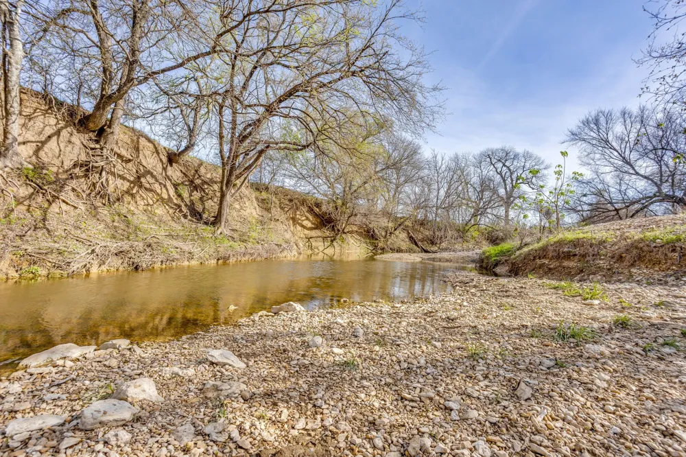 HCR 1136 Blum, TX 76093