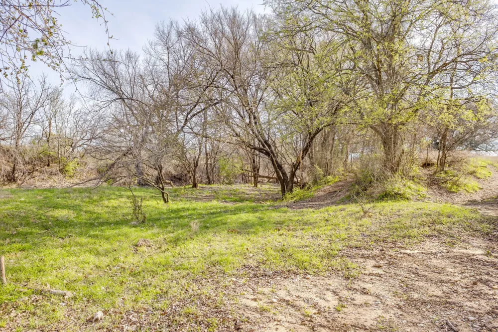 HCR 1136 Blum, TX 76093