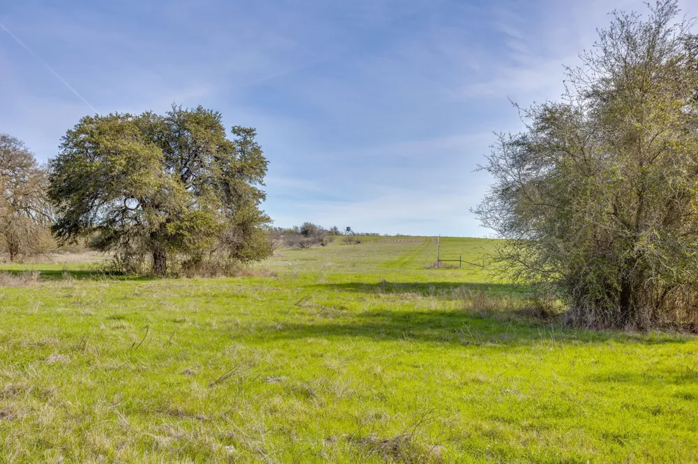 HCR 1136 Blum, TX 76093