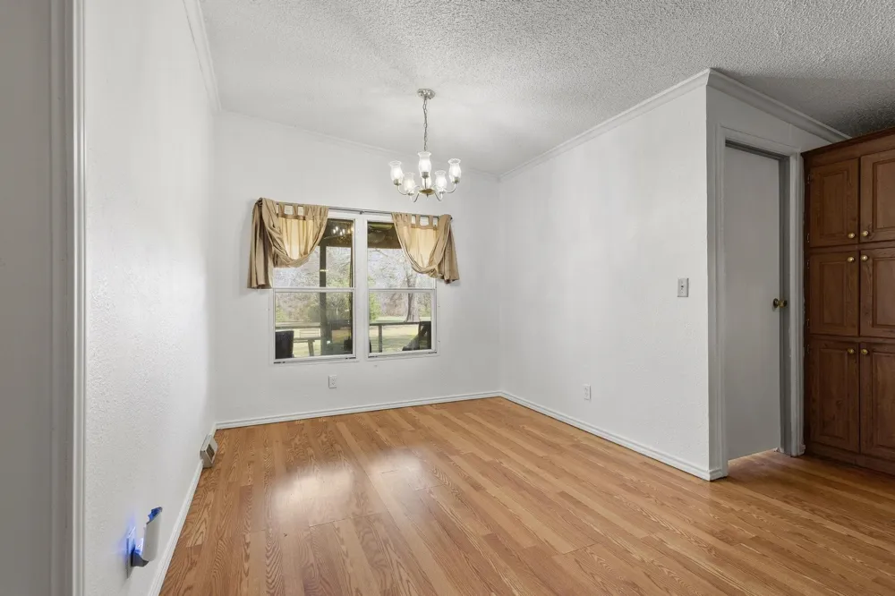 528 County Road 1120 Ravenna, TX 75476