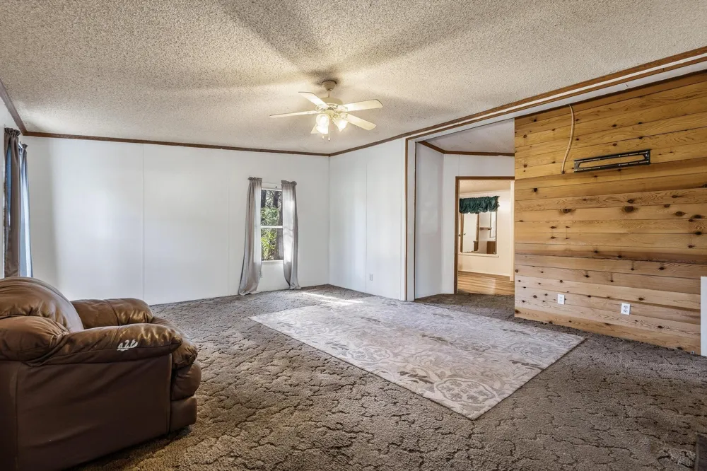 528 County Road 1120 Ravenna, TX 75476