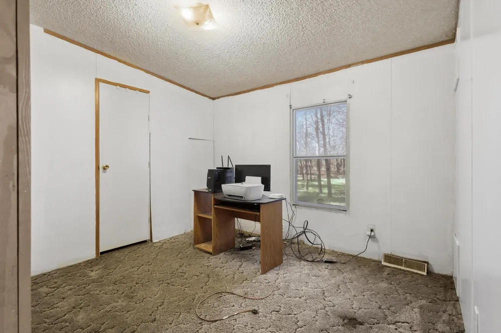 528 County Road 1120 Ravenna, TX 75476