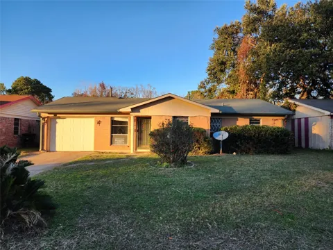 3506 Red Bud Lane