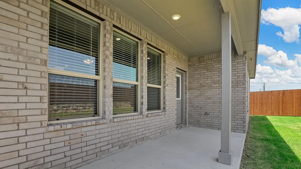 204 WINDMILL DRIVE Rhome, TX 76078