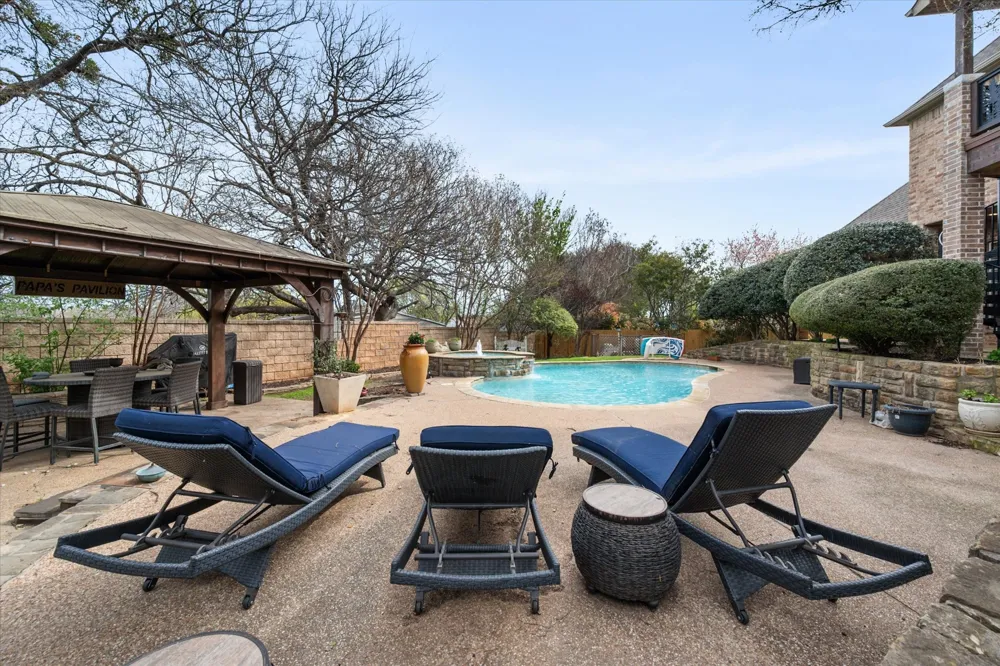 2703 Katherine Court Dalworthington Gardens, TX 76016