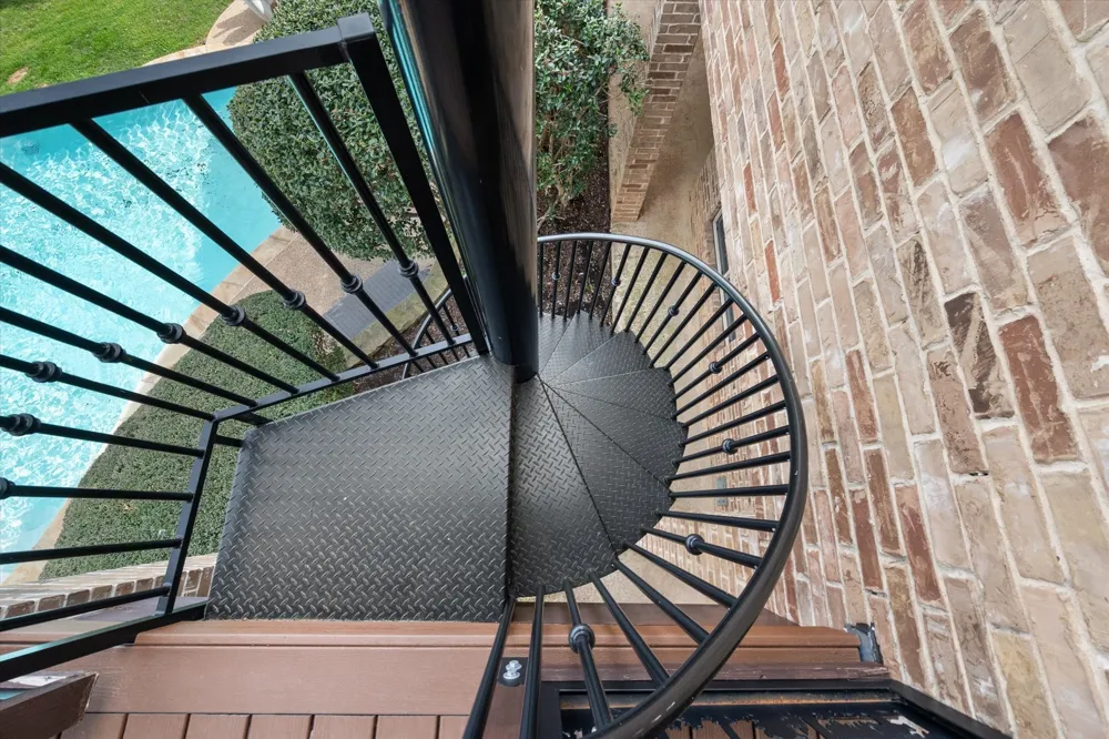 2703 Katherine Court Dalworthington Gardens, TX 76016