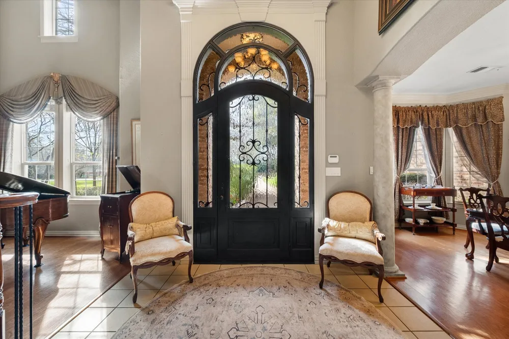 2703 Katherine Court Dalworthington Gardens, TX 76016