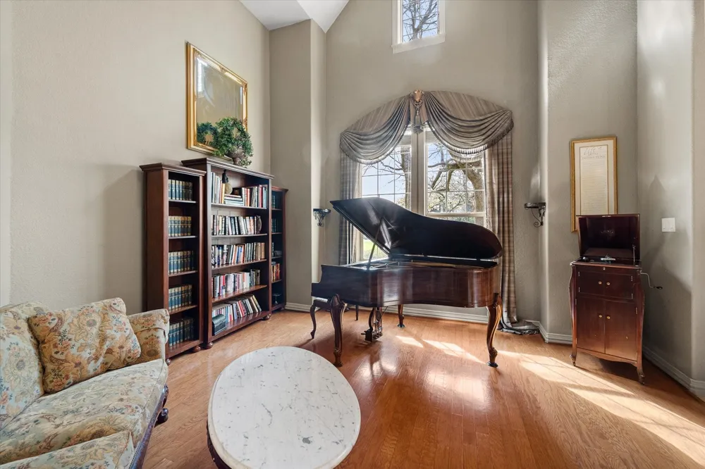 2703 Katherine Court Dalworthington Gardens, TX 76016