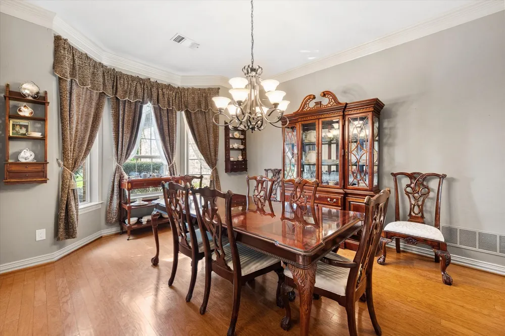 2703 Katherine Court Dalworthington Gardens, TX 76016