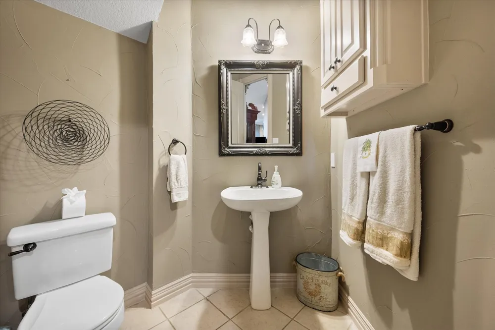 2703 Katherine Court Dalworthington Gardens, TX 76016