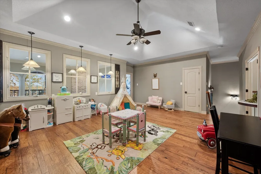 2703 Katherine Court Dalworthington Gardens, TX 76016