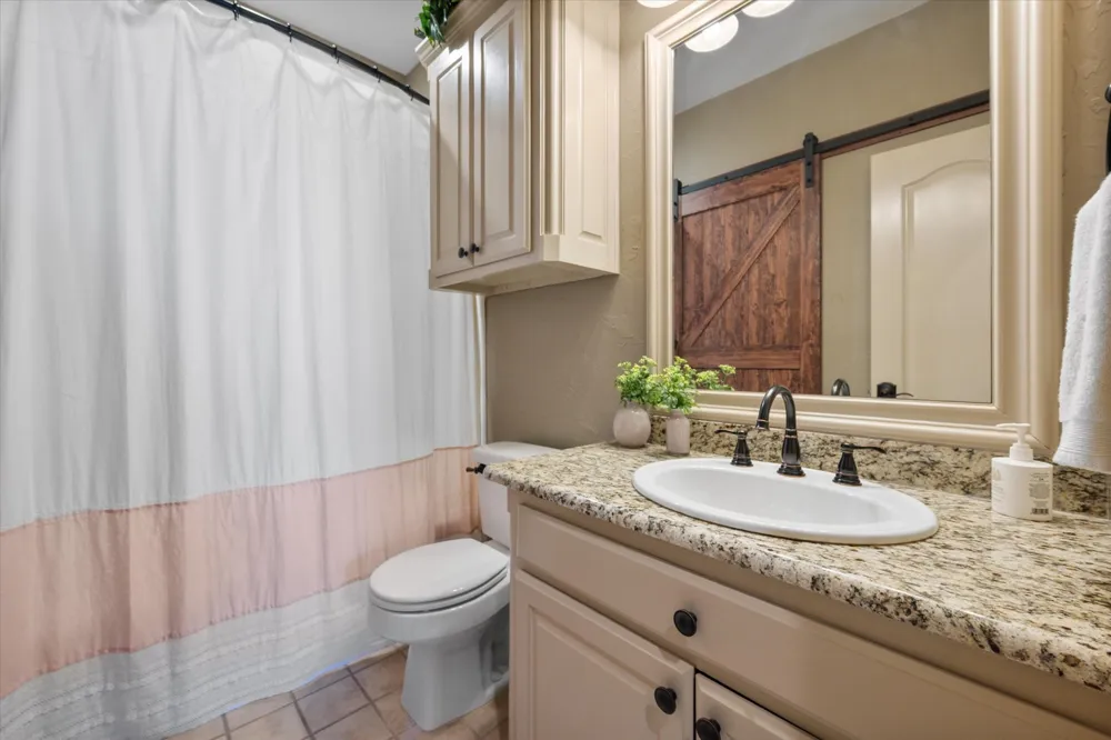 2703 Katherine Court Dalworthington Gardens, TX 76016